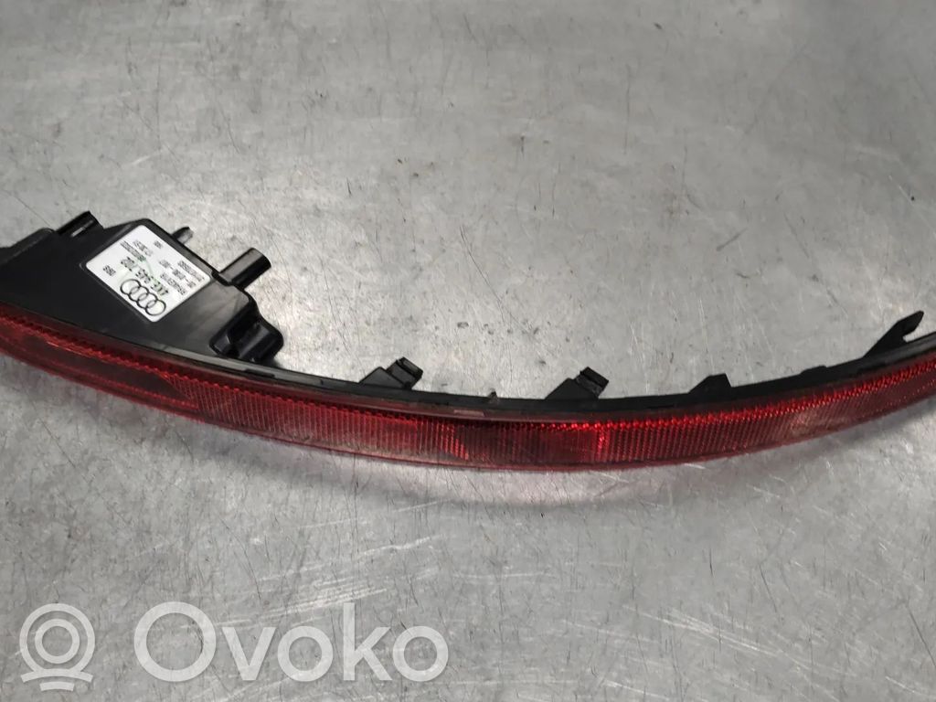 Audi e-tron Rear tail light reflector 
