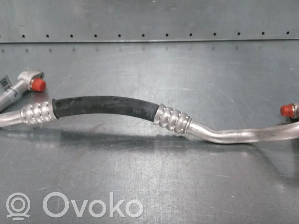 Audi e-tron Ilmastointilaitteen putki (A/C) 