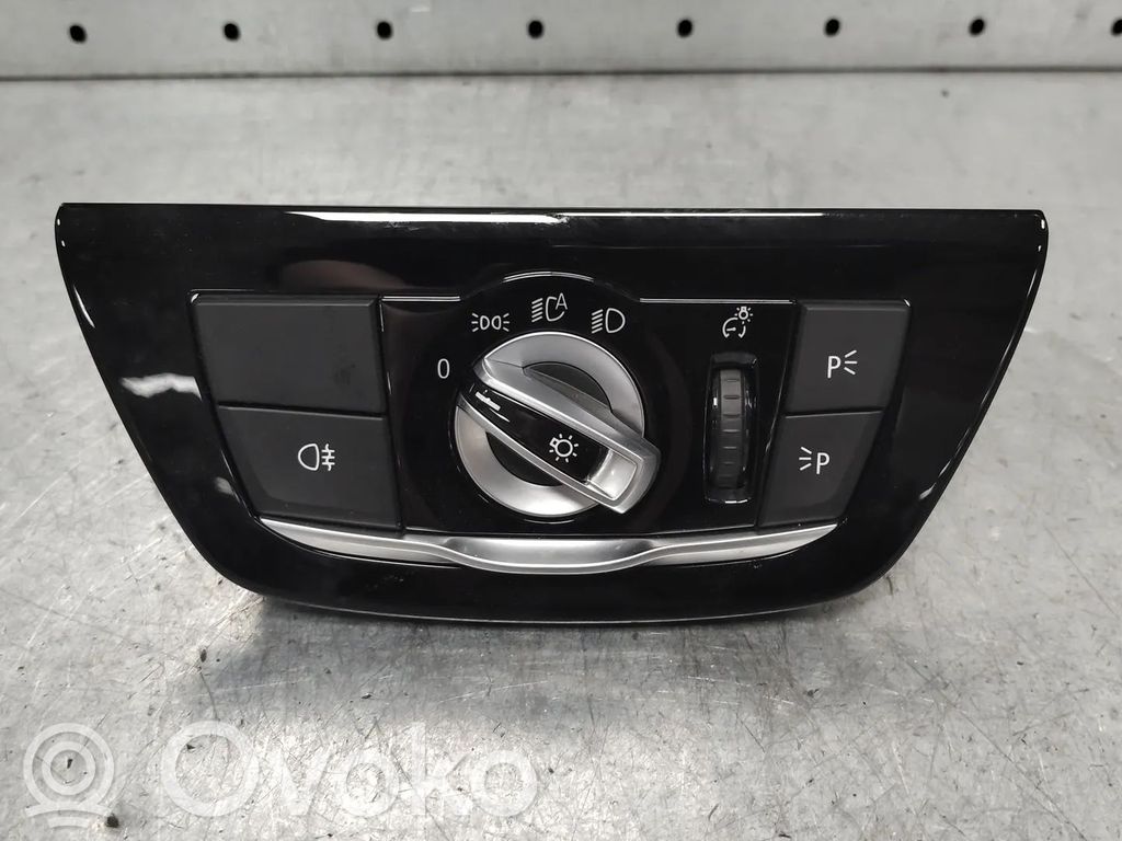 BMW 5 G30 G31 G38 Cita veida salona detaļa 