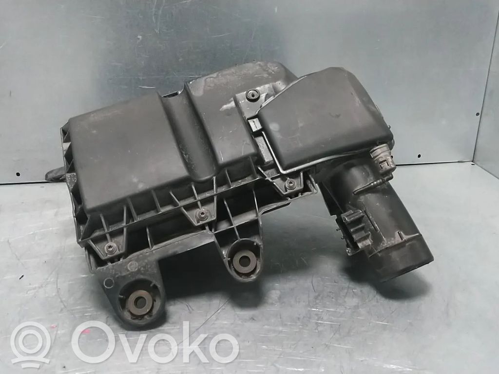 Opel Vivaro Luftfilterkasten 