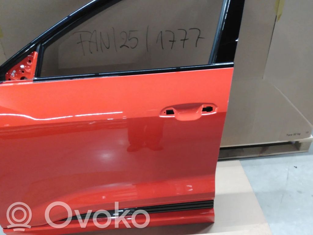 Audi e-tron Дверь 
