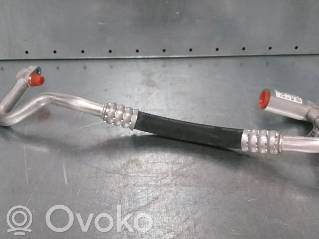 Ilmastointilaitteen putki (A/C)   4KE816732D,4M0816805B