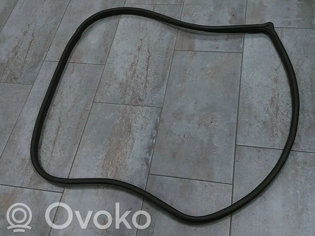 KIA Rio Etuoven kumitiiviste