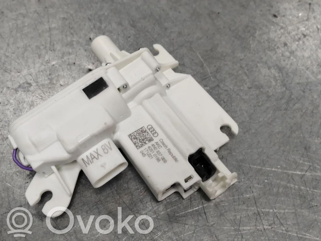 Inne części karoserii   4N0837059
