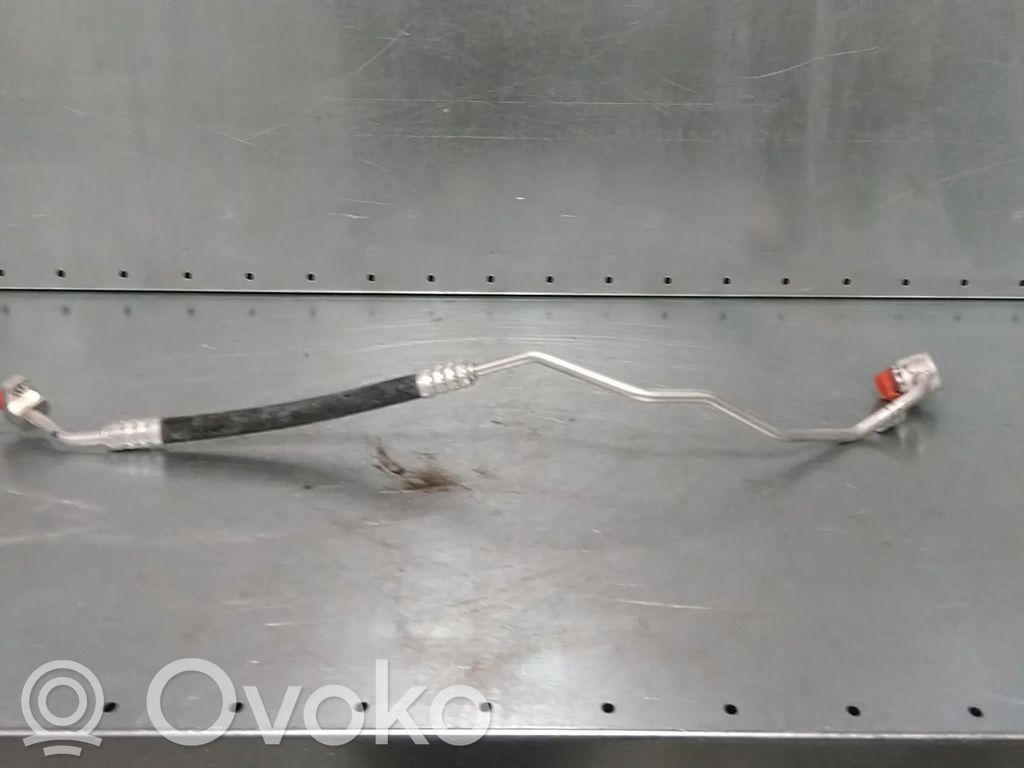 Ilmastointilaitteen putki (A/C)   4KE816741E