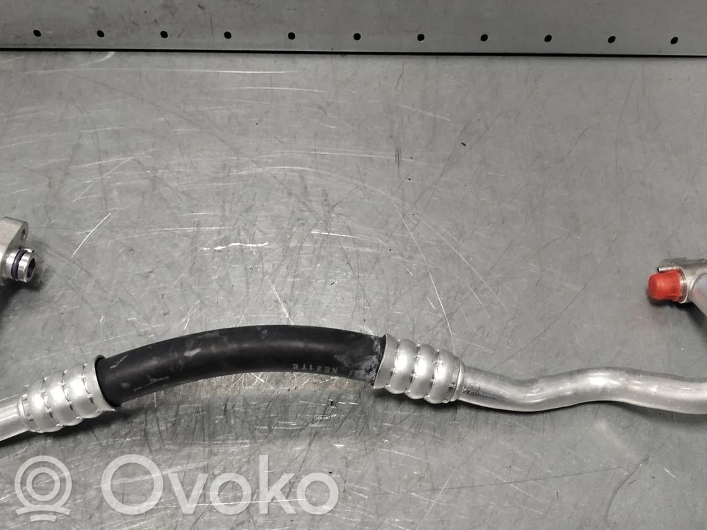 Audi e-tron Ilmastointilaitteen putki (A/C) 