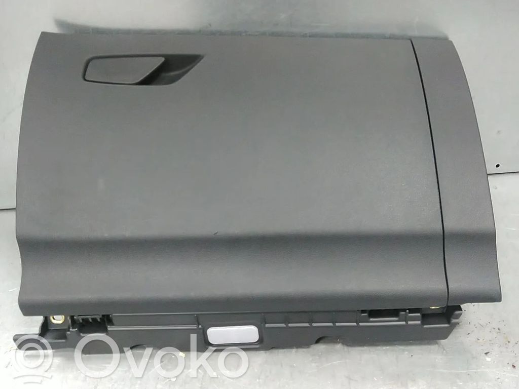 Skoda Octavia Mk4 Juego guantera 