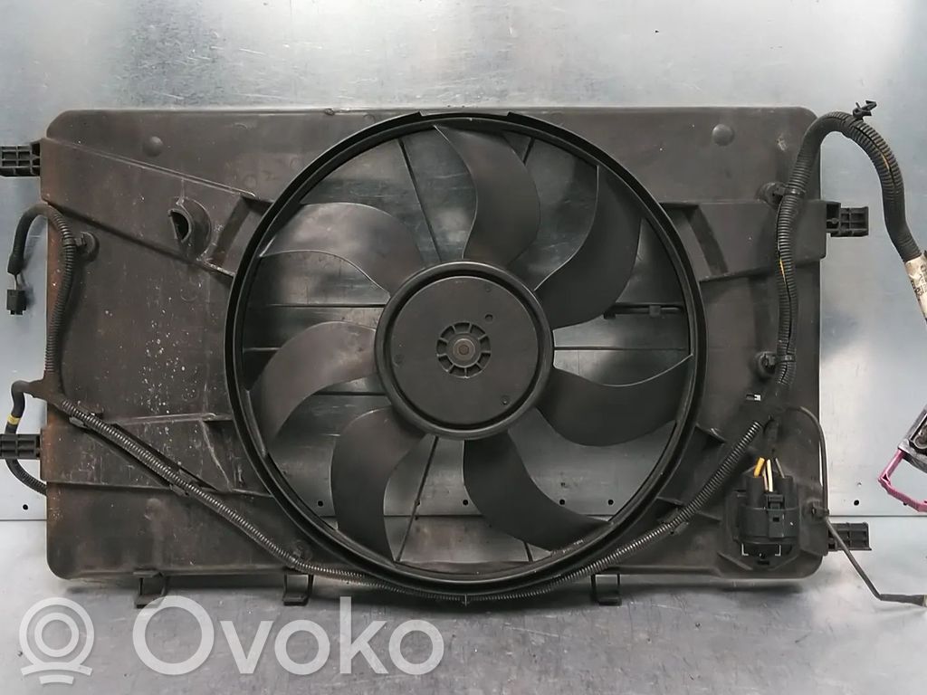 Opel Zafira C Диффузор 