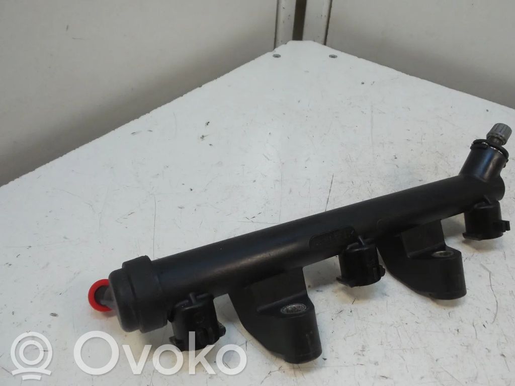 Volkswagen Fox Listwa wtryskowa 