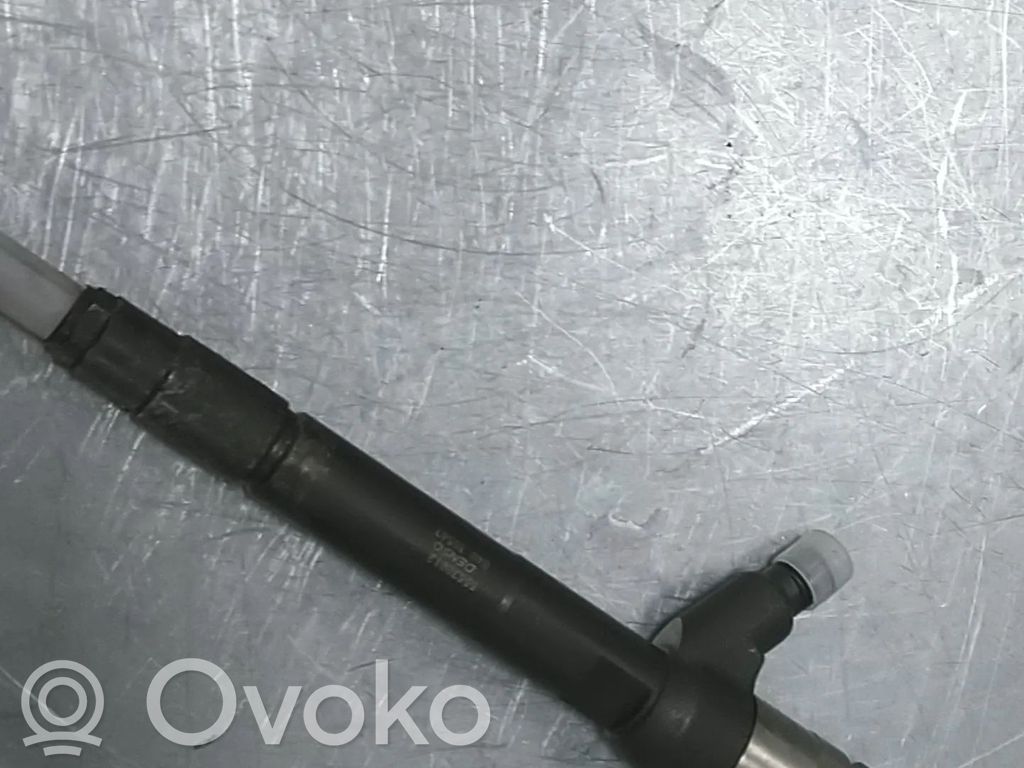 Opel Zafira C Inyector de combustible 