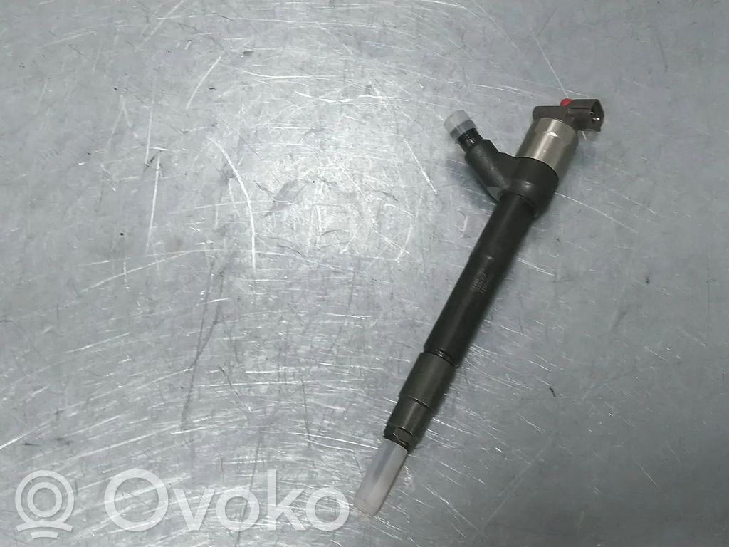 Opel Zafira C Inyector de combustible 