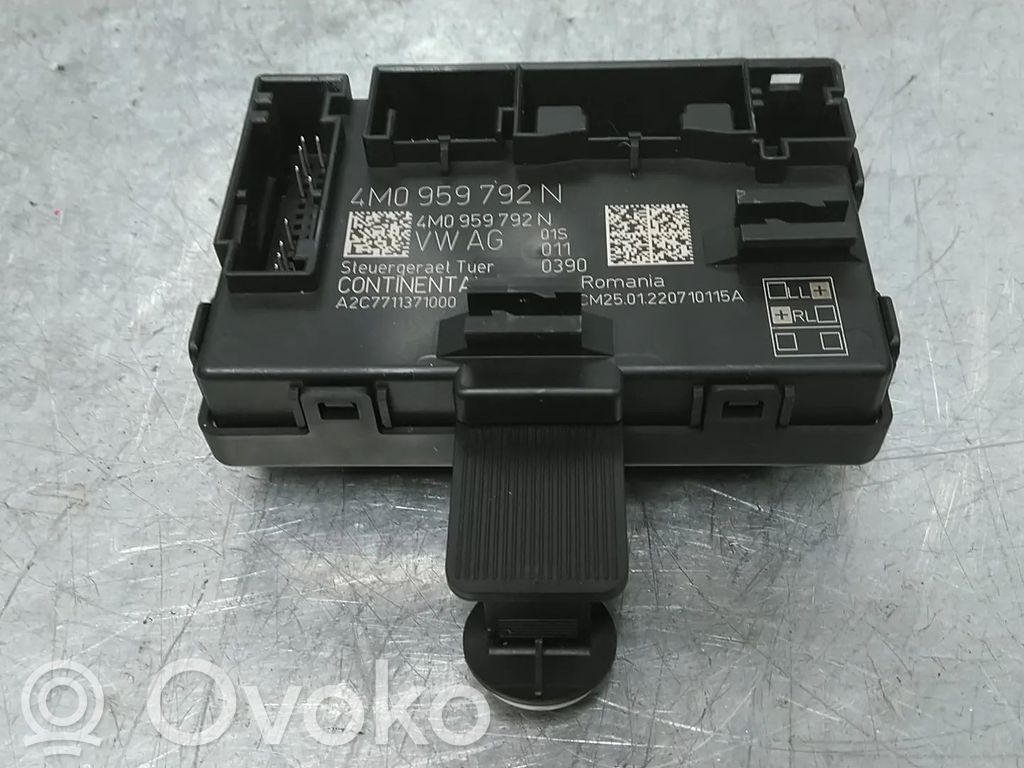 Audi e-tron Unitate/modul comandă uși 