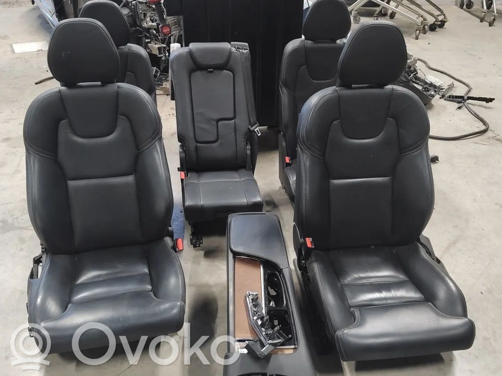Interior set