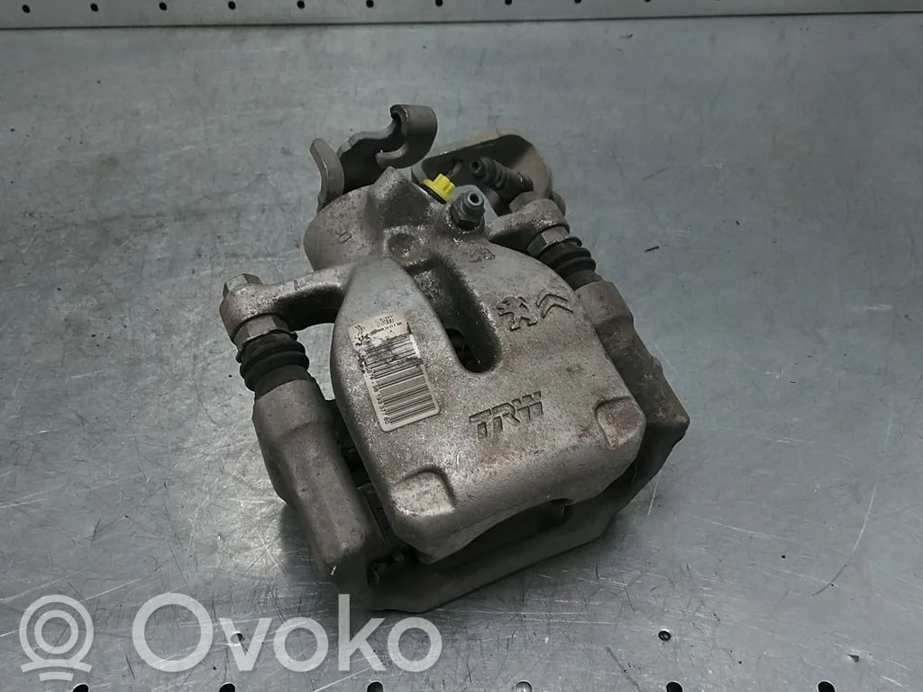 Opel Combo E Задний суппорт 
