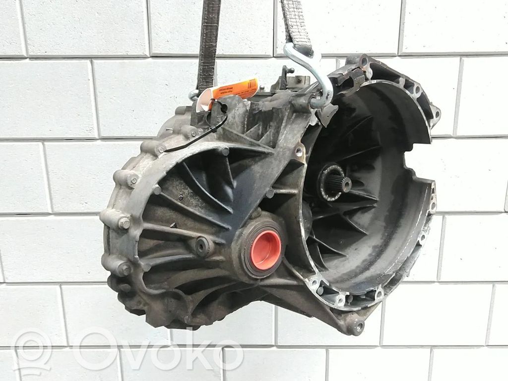 Ford Transit Custom Cutie viteze manuală cu 5 trepte 