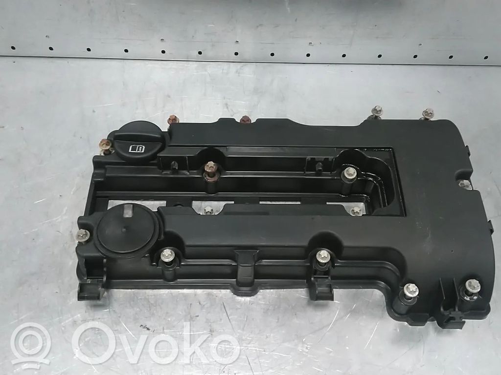 Opel Astra J Pokrywa zaworów 