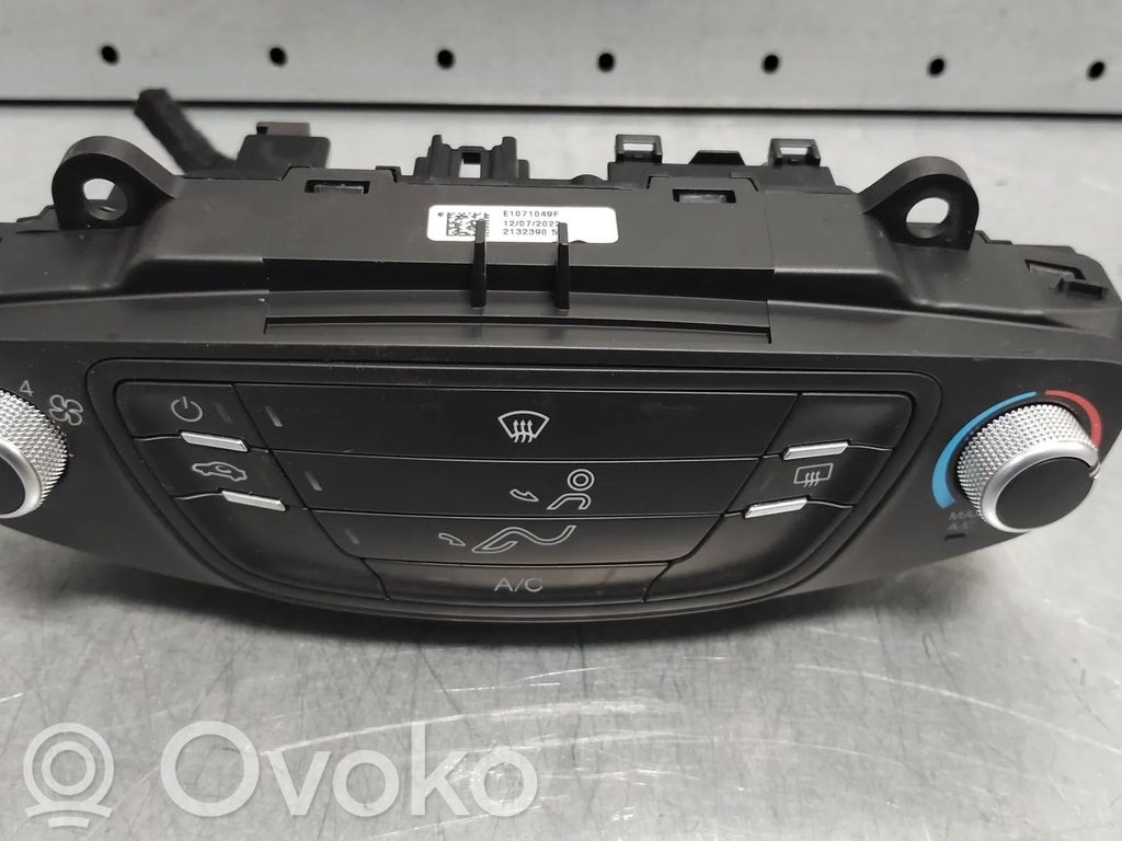 Ford Transit Courier Climate control unit 