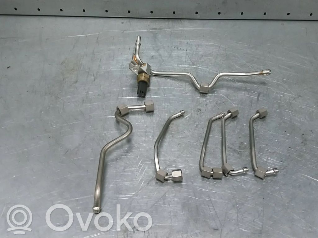BMW 1 E81 E87 Fuel line pipe 