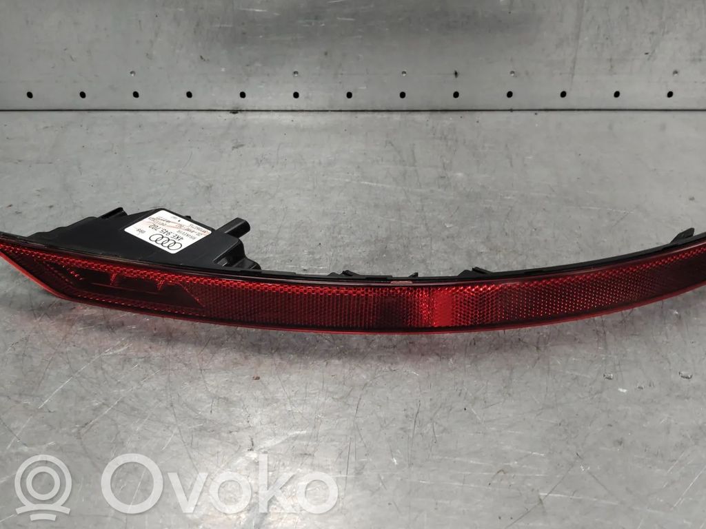 Audi e-tron Rear tail light reflector 
