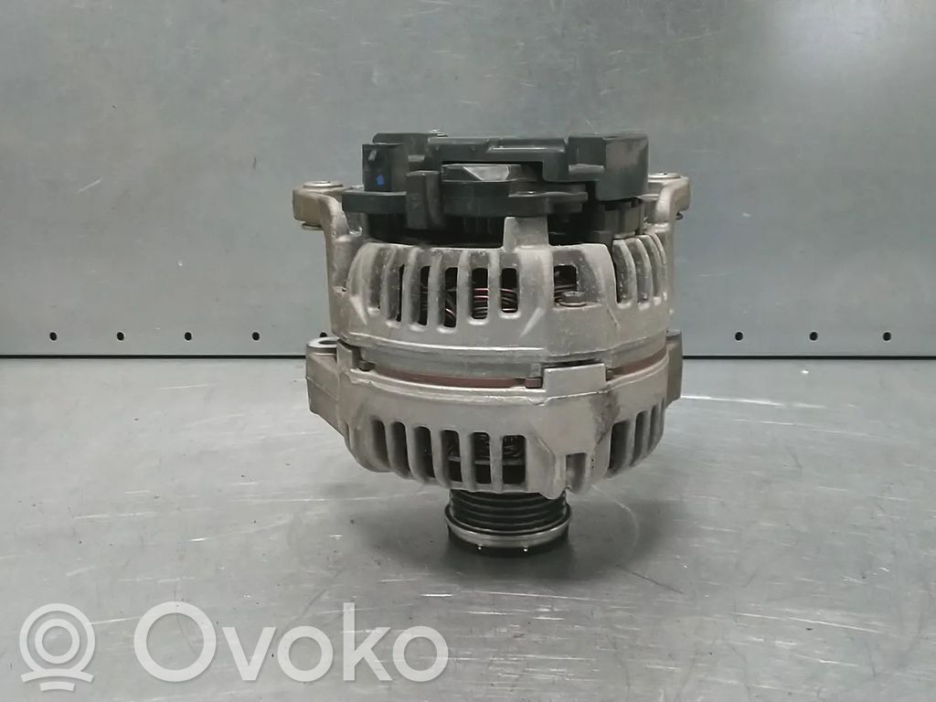 Opel Meriva B Alternator 