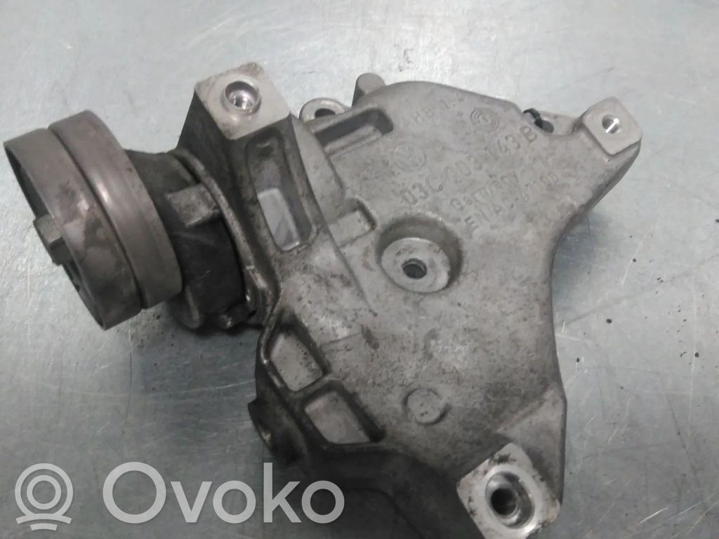 Volkswagen Golf VI Muu moottoritilan osa 