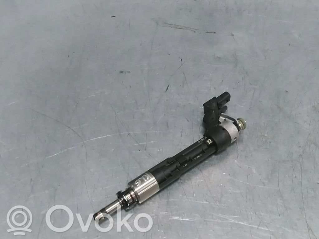 Audi A4 S4 B9 Fuel injector 