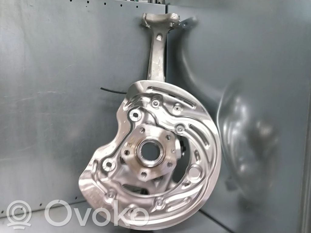Audi A5 Zwrotnica koła przedniego 