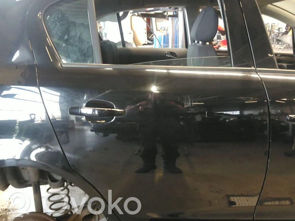 Opel Corsa D Galinės durys 