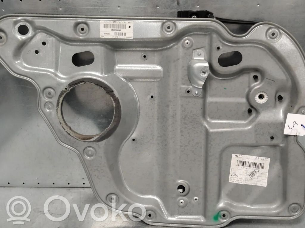 Volkswagen Touran I Mecanismo para subir la puerta trasera sin motor 