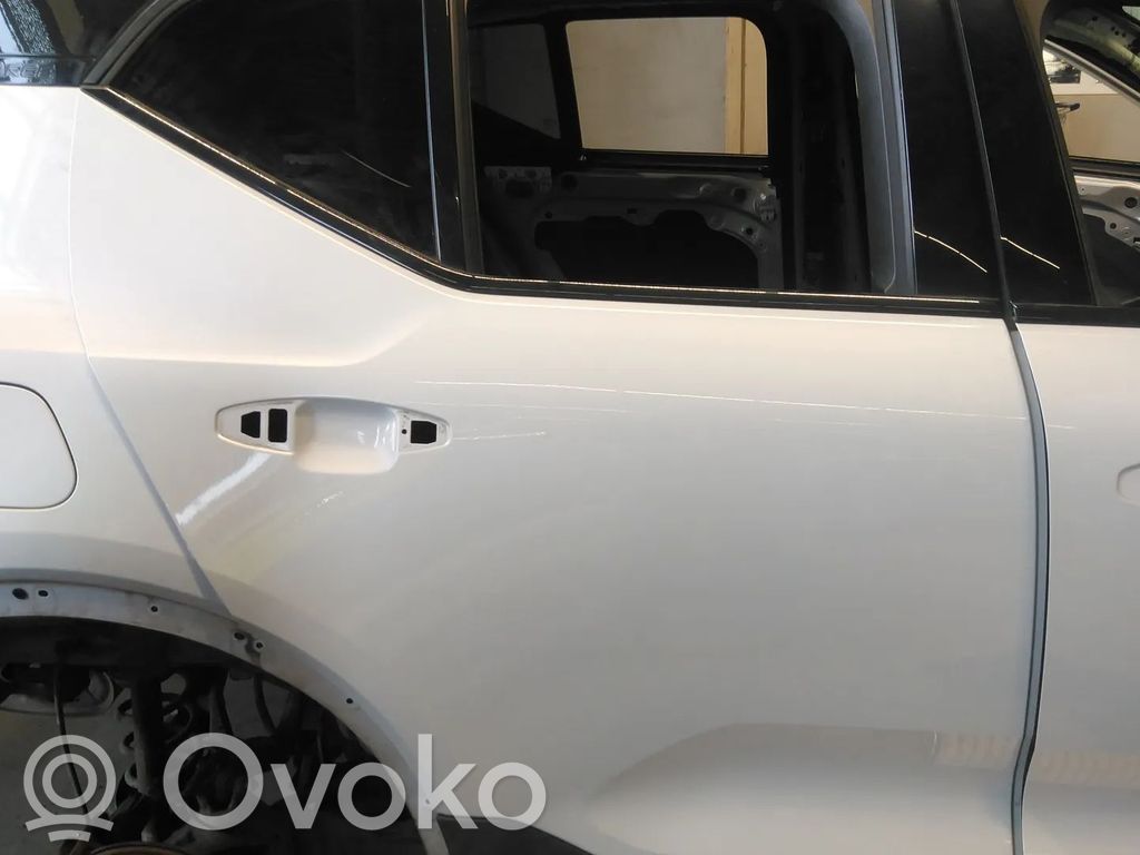 Volvo XC40 Galinės durys 