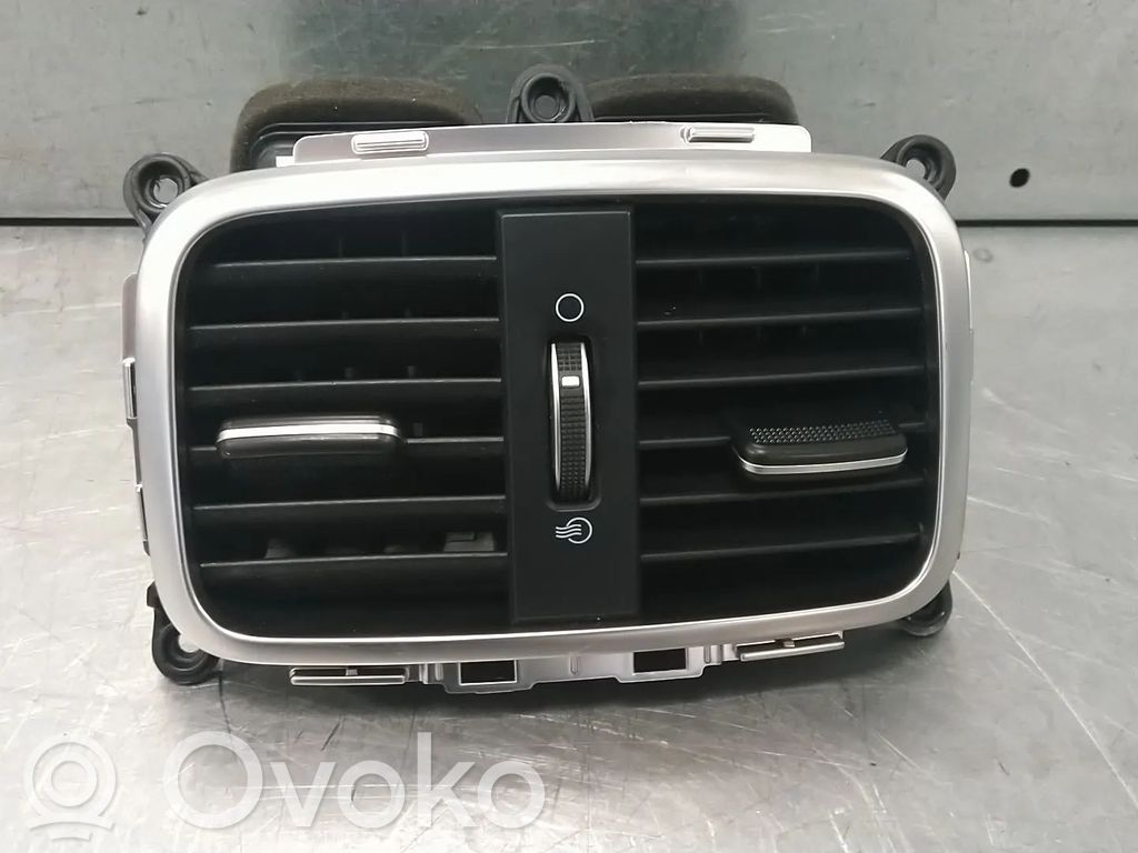 KIA Optima Moldura protectora de la rejilla de ventilación lateral del panel 