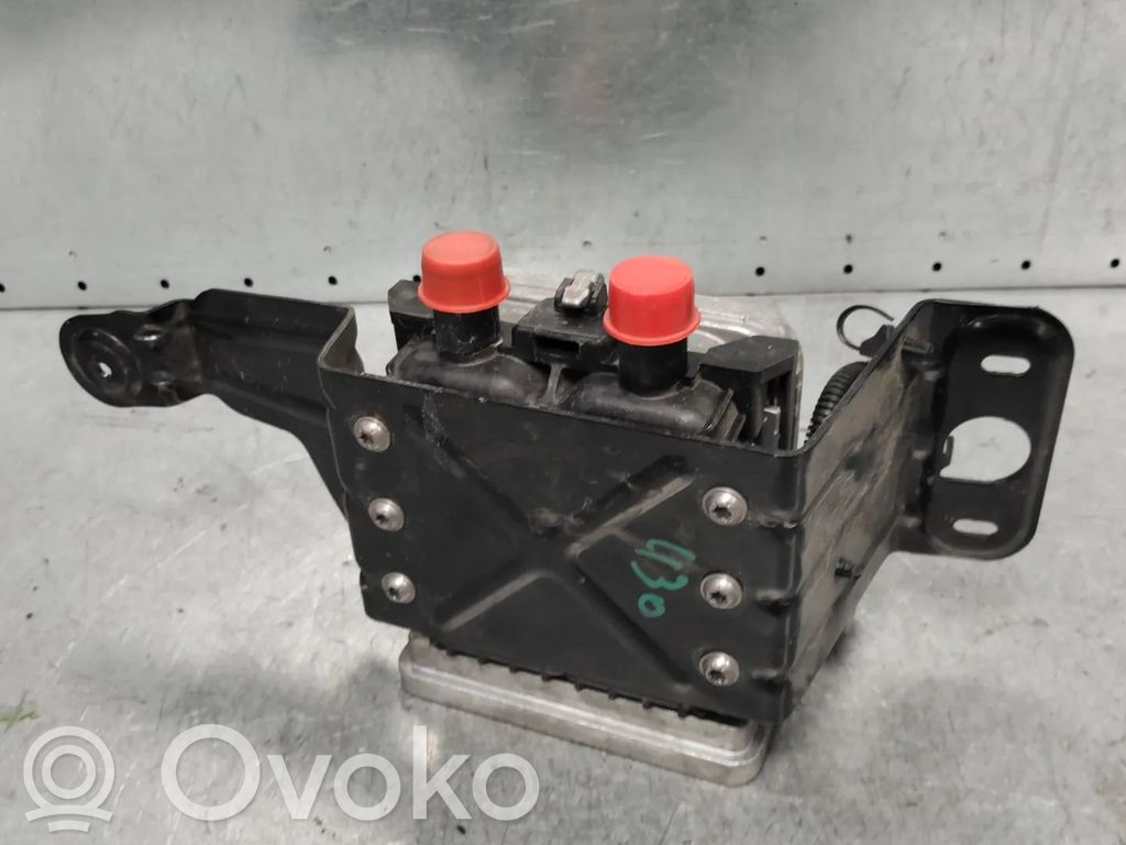 Volvo XC40 Hybridi-/sähköajoneuvon akun puhallin 