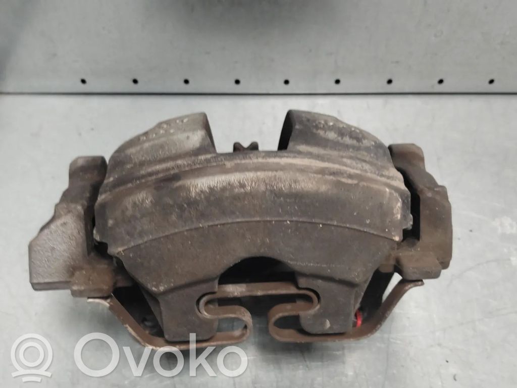 Volvo XC40 Etujarrusatula 