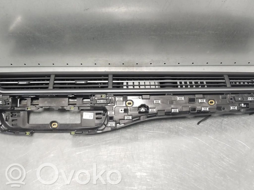 Audi Q7 4M Boczna kratka nawiewu deski rozdzielczej 
