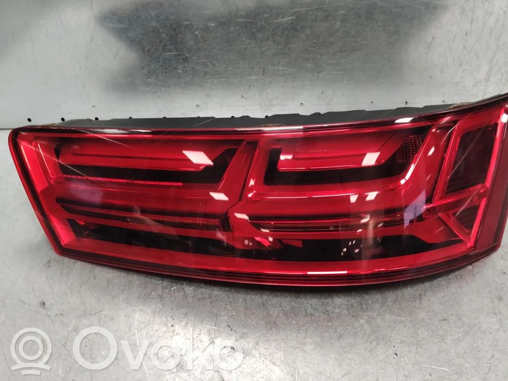 Audi Q7 4M Lampă spate în caroserie 