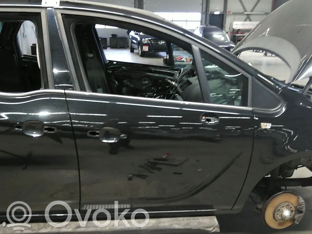 Opel Meriva B Priekinės durys 