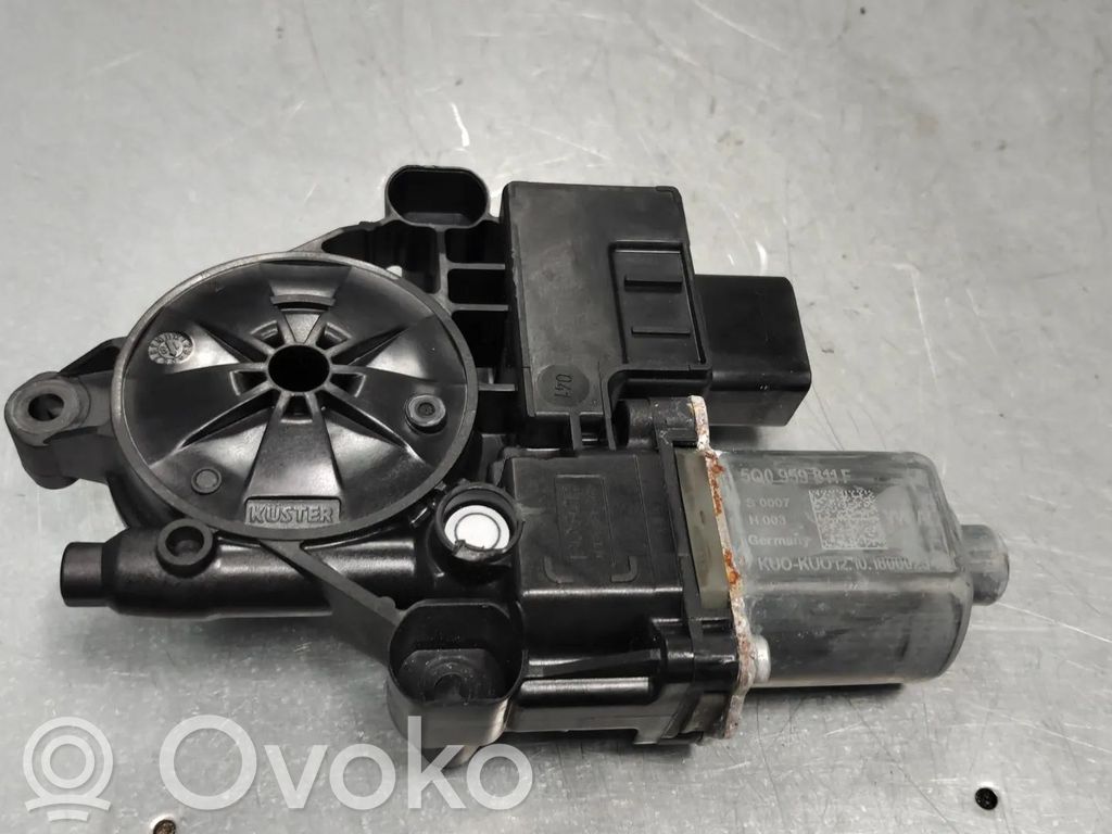 Audi A5 Silnik regulatora szyby drzwi przednich 