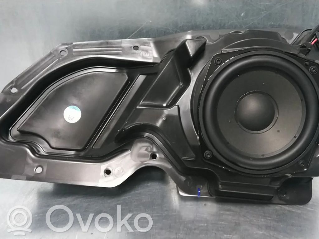 Audi e-tron Front door speaker 