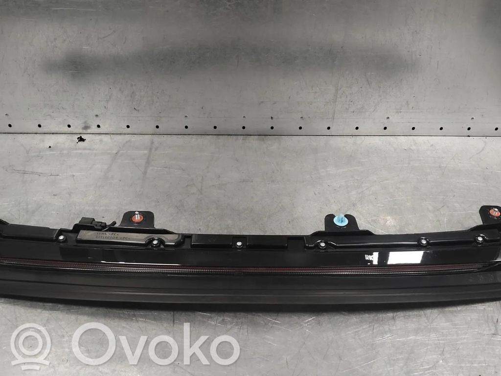KIA EV6 Kolmas/lisäjarruvalo 