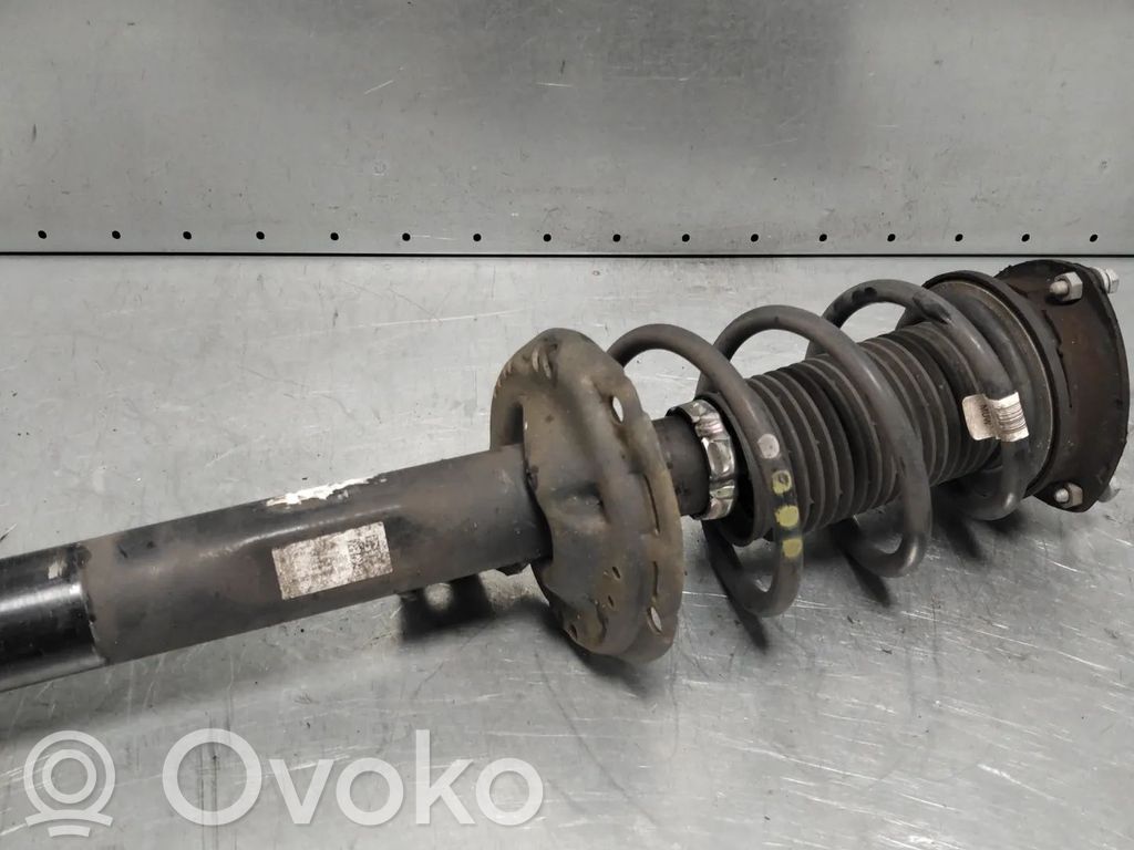 Audi A3 8Y Amortiguador delantero 