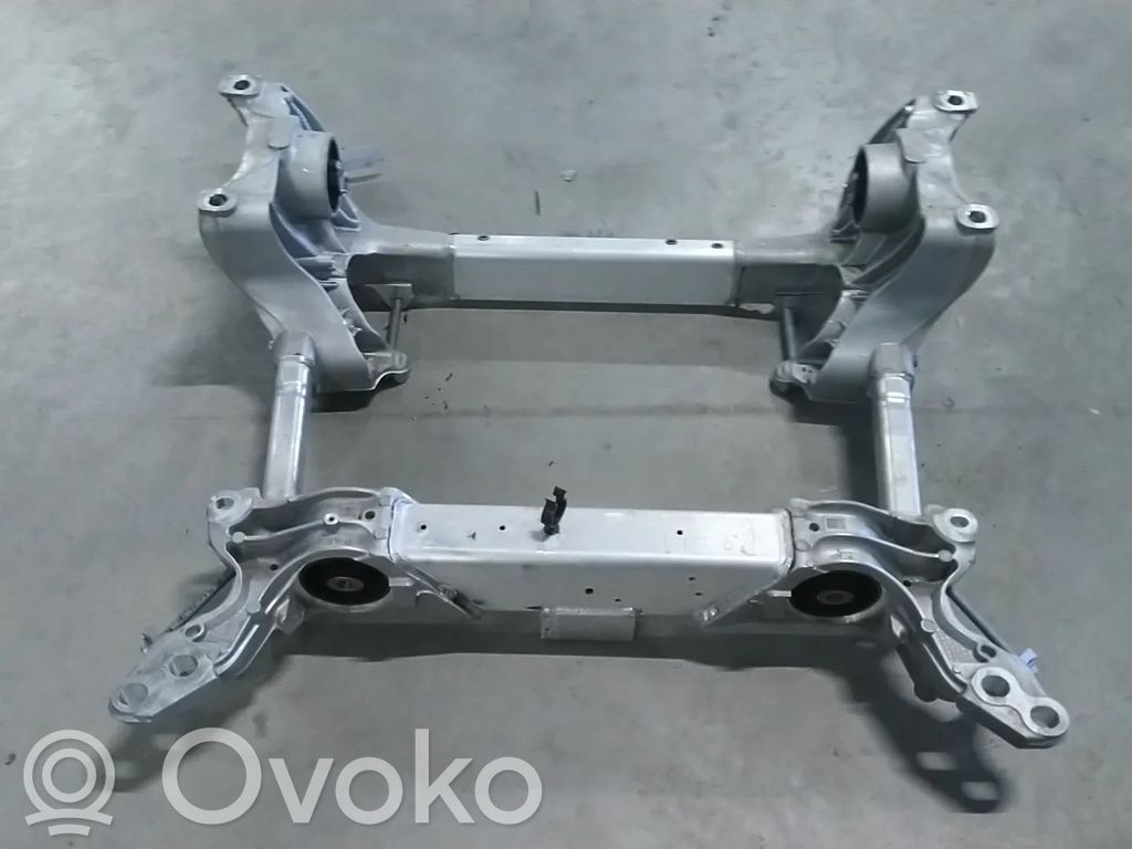 Audi e-tron Priekinis traversas 