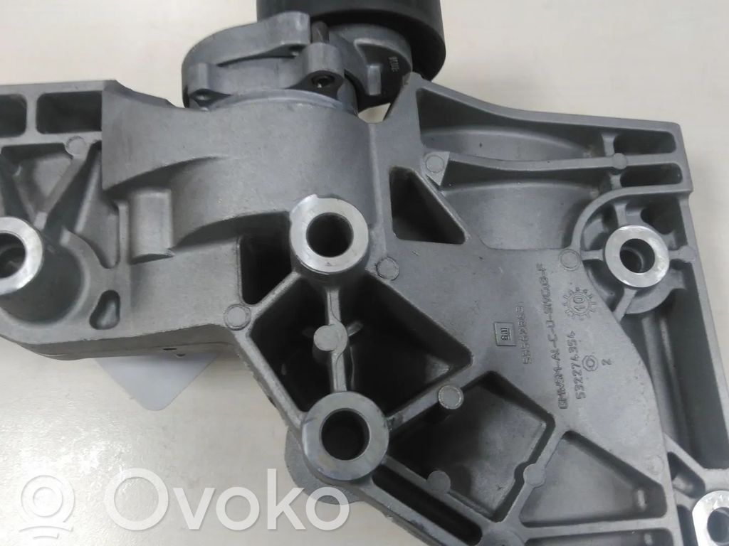 Opel Insignia A Suport generator/alternator 