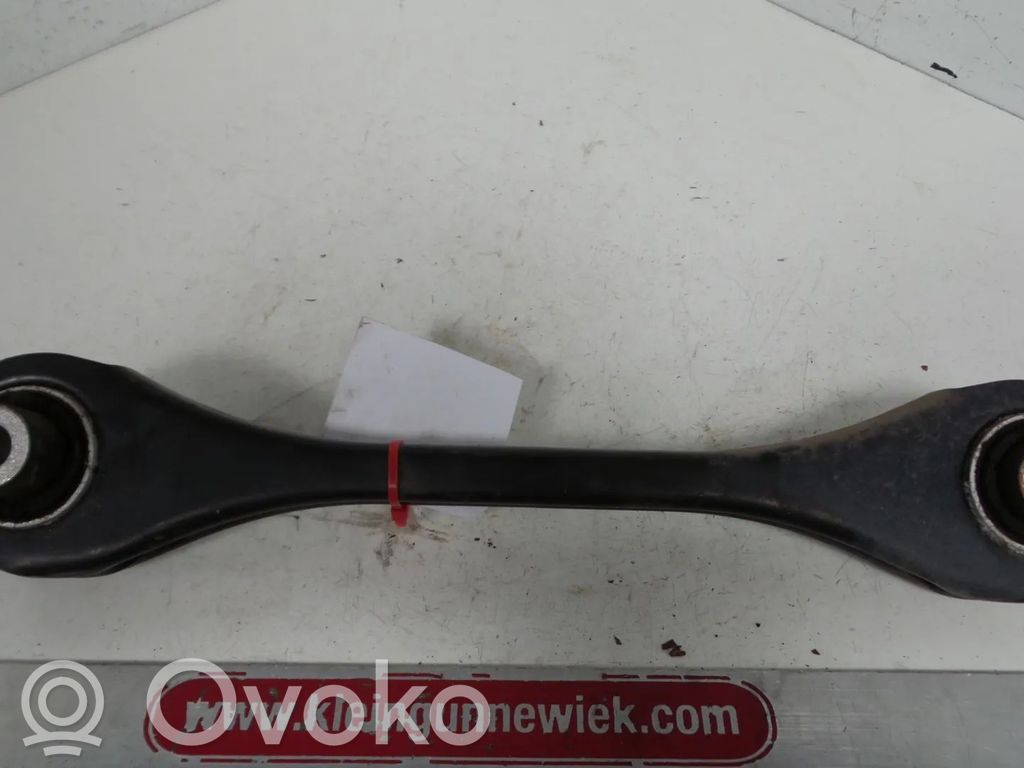 Volkswagen Golf VII Braț cu fuzetă spate 