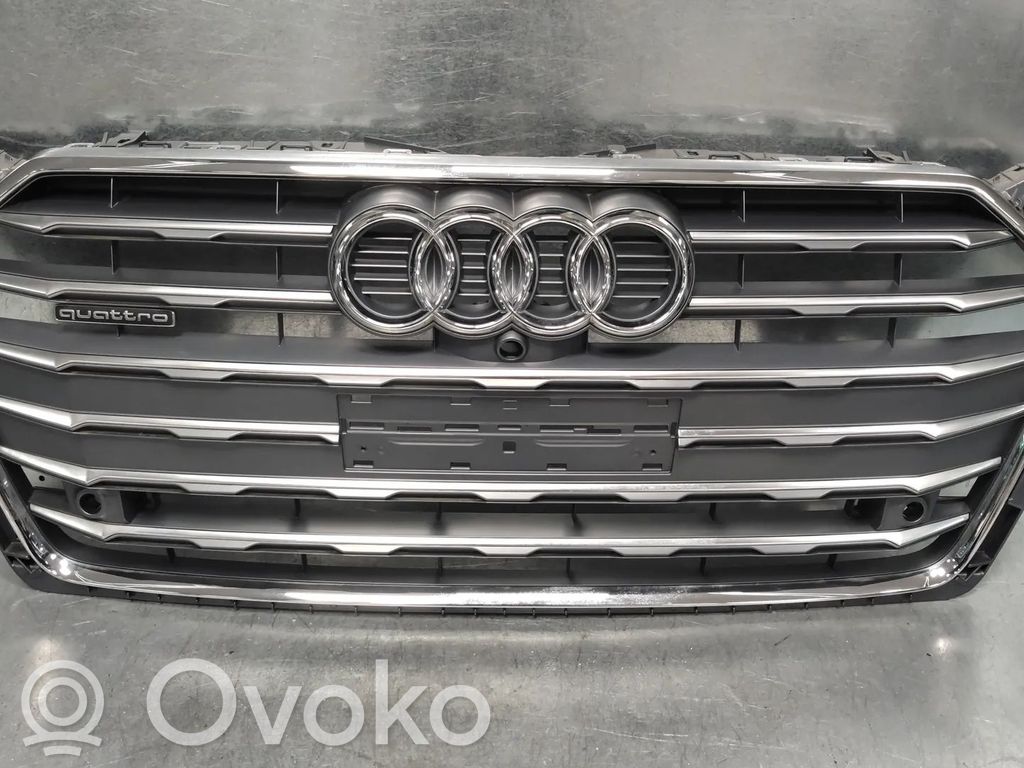 Audi A5 Maskownica / Grill / Atrapa górna chłodnicy 