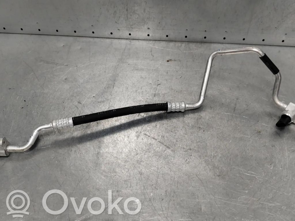 Audi e-tron Ilmastointilaitteen putki (A/C) 