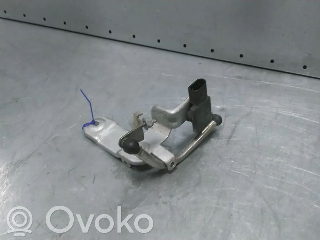Audi Q4 Sportback e-tron Senzor nivel far 