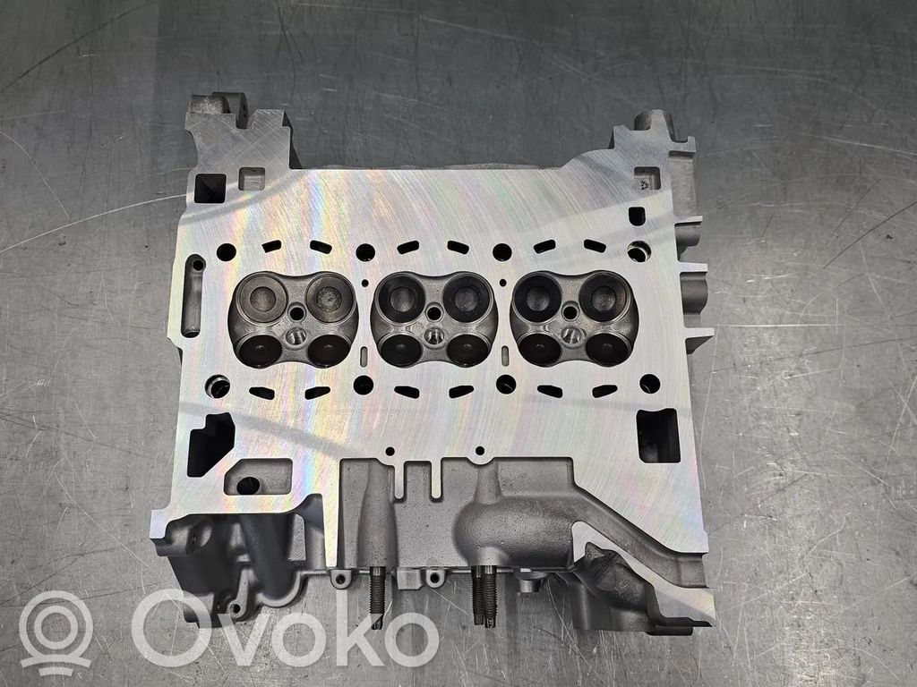 Ford C-MAX II Engine head 