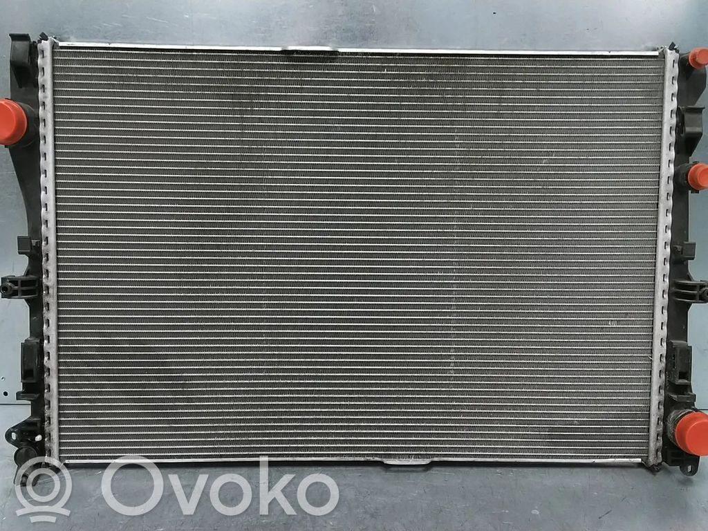 Mercedes-Benz C W205 Radiator lichid răcire 