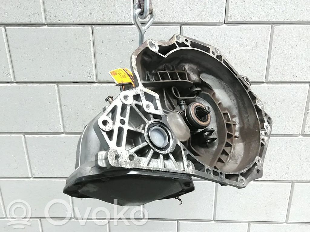 Opel Corsa D Cutie viteze manuală cu 5 trepte 