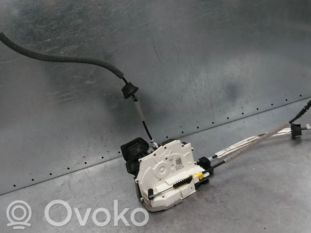 Front door lock   4K1837016K